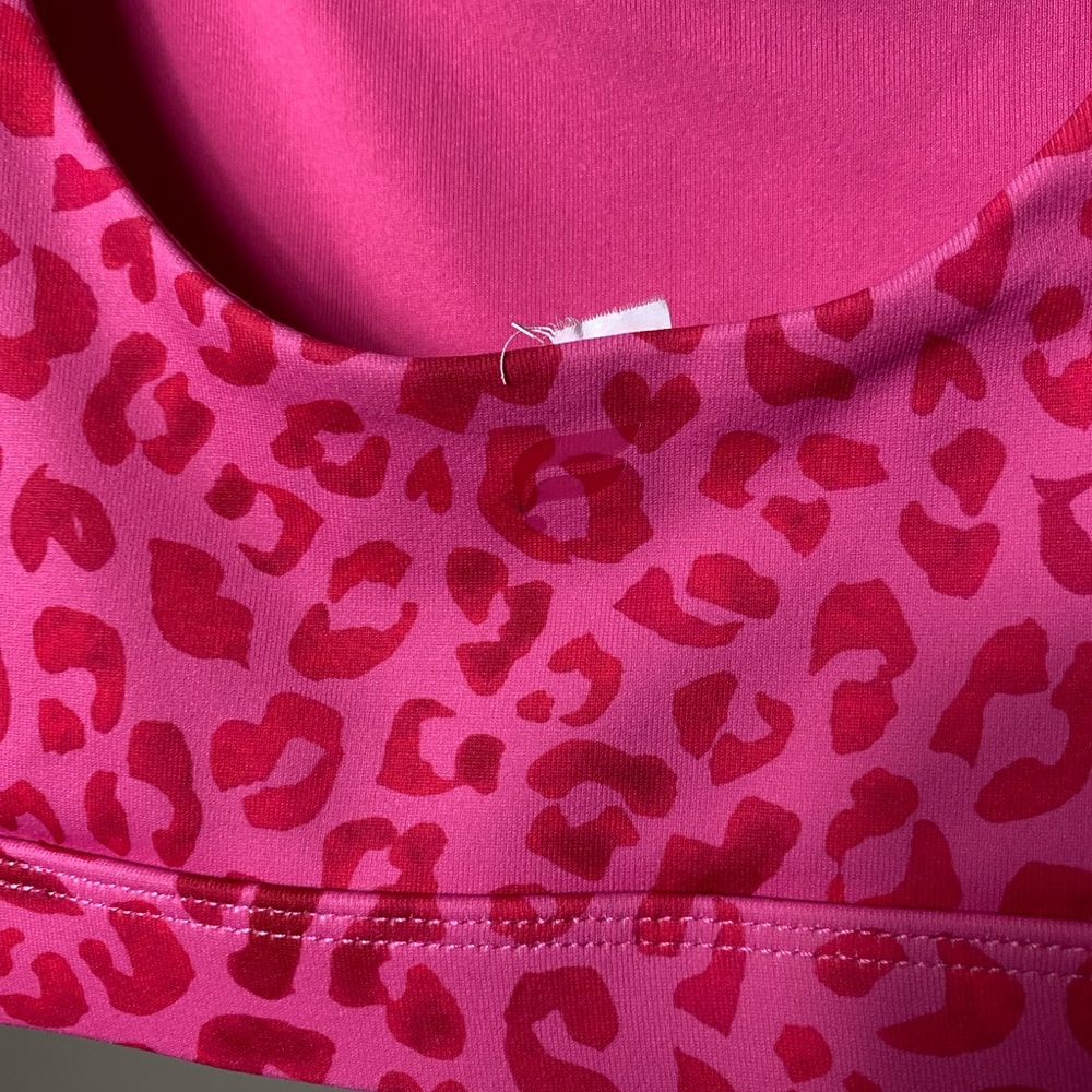 Fabletics Pink Leopard Cheetah Lola Low Impact Sports Bra - Picture 3 of 3